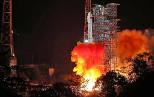 Китайцы с успехом отправили в космос первый спутник проекта «Хунъюнь»
