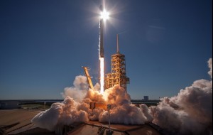 Компани Маска запустила первые спутники интернета Starlink